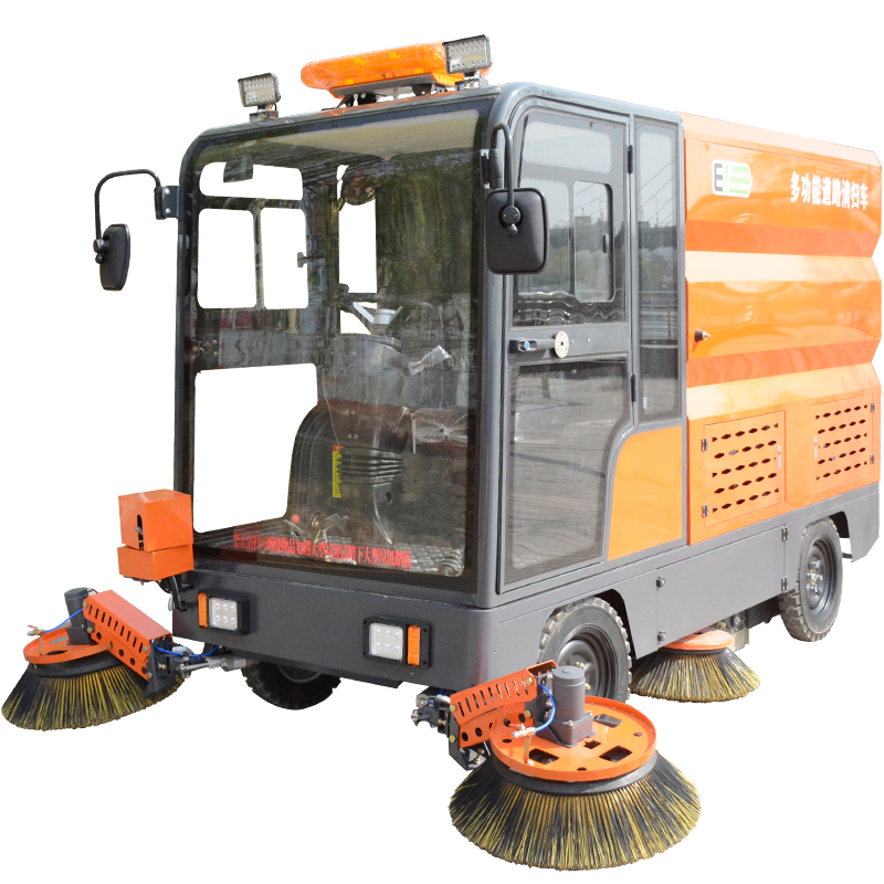 LH-2000CS驾驶式扫地车